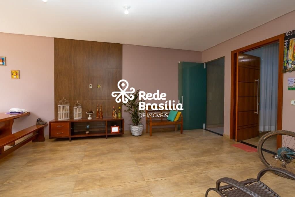 Imagem da propriedade TH24748 32