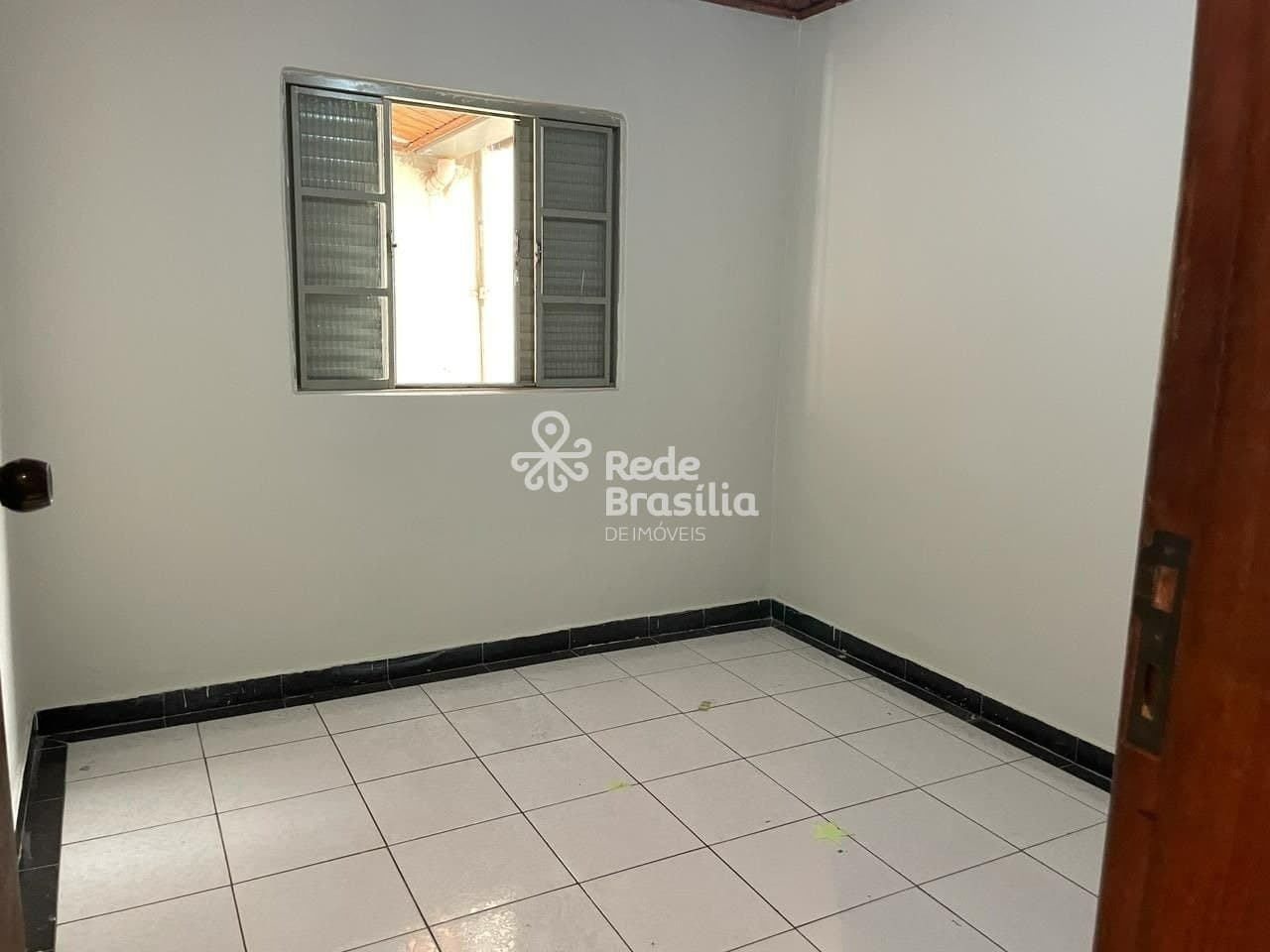 Imagem da propriedade UB1554 22