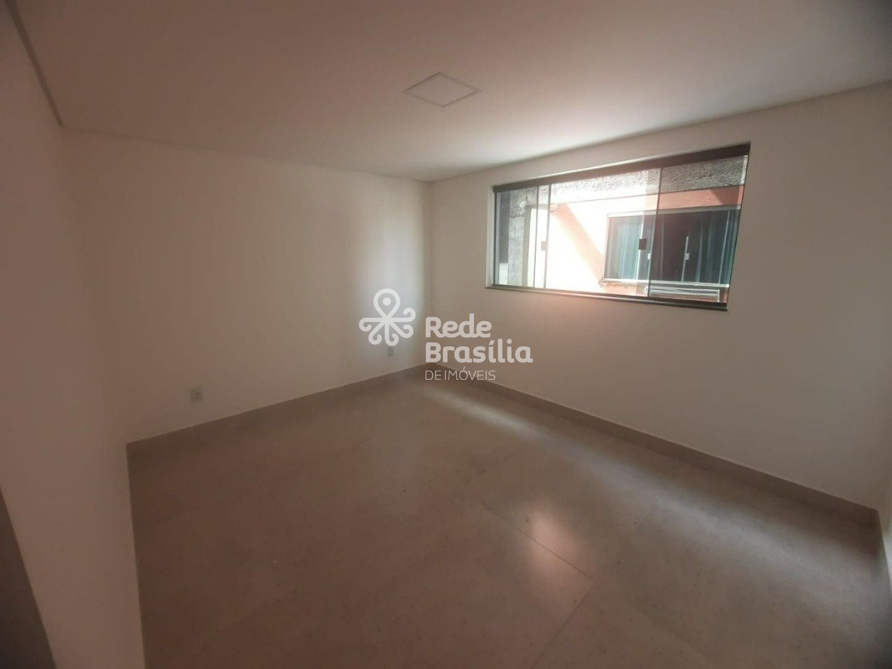 Imagem da propriedade UB1566 4