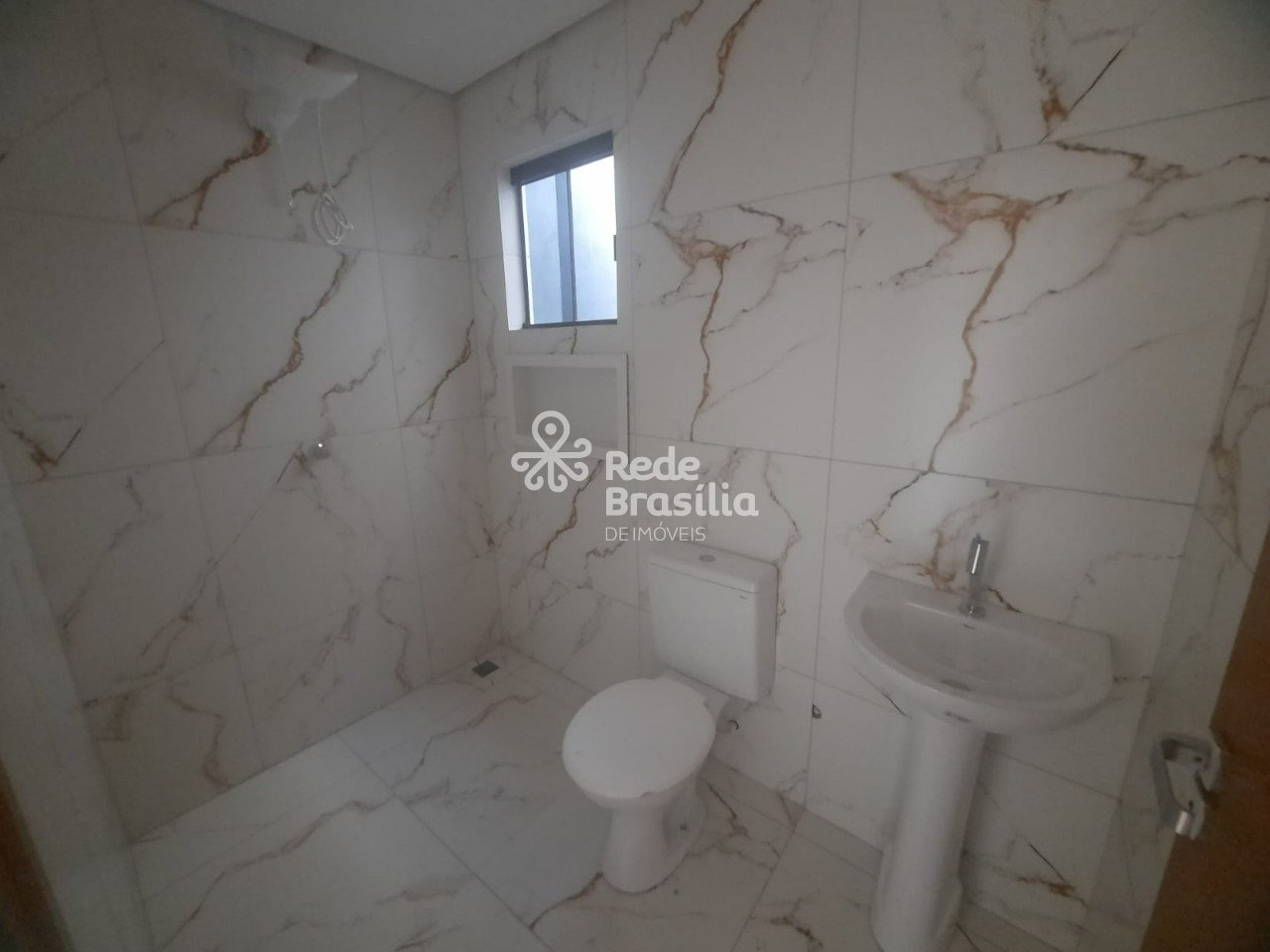 Imagem da propriedade UB1570 11