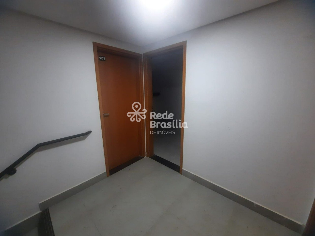 Imagem da propriedade UB1570 12