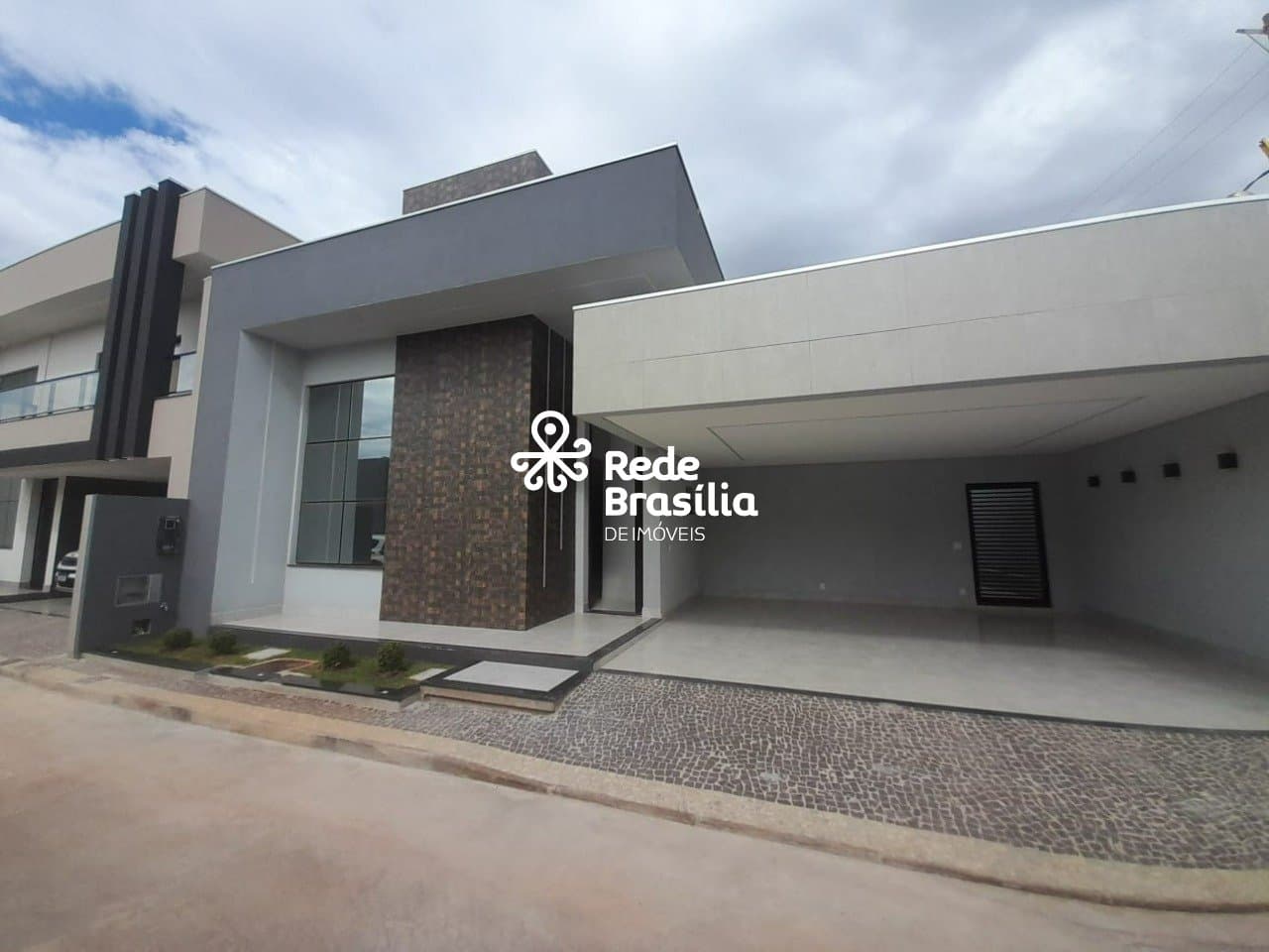 Imagem da propriedade UB1595 1