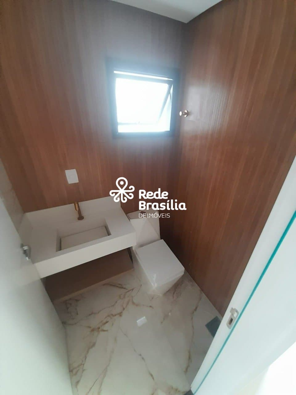 Imagem da propriedade UB1595 12
