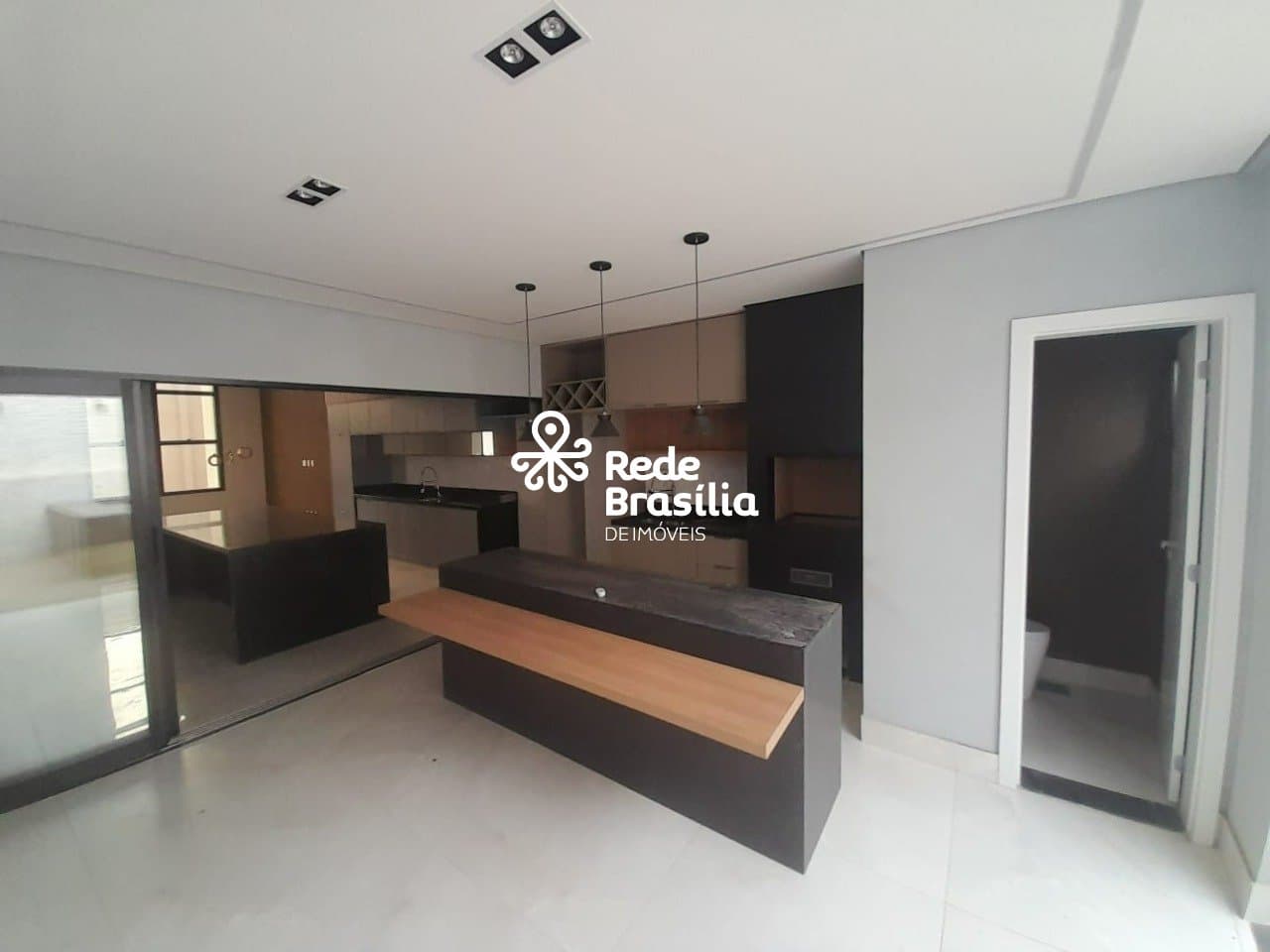 Imagem da propriedade UB1595 27