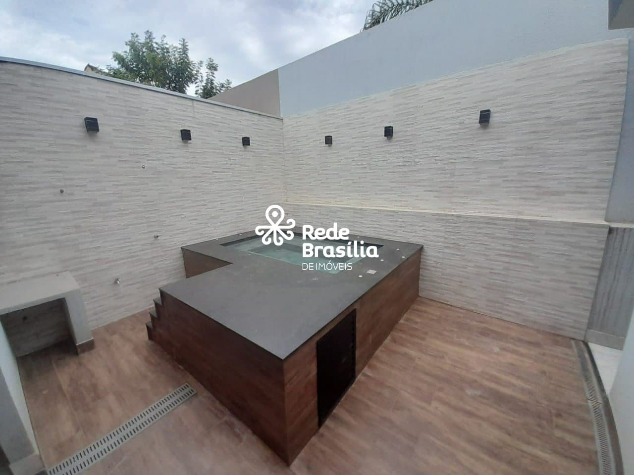 Imagem da propriedade UB1595 30