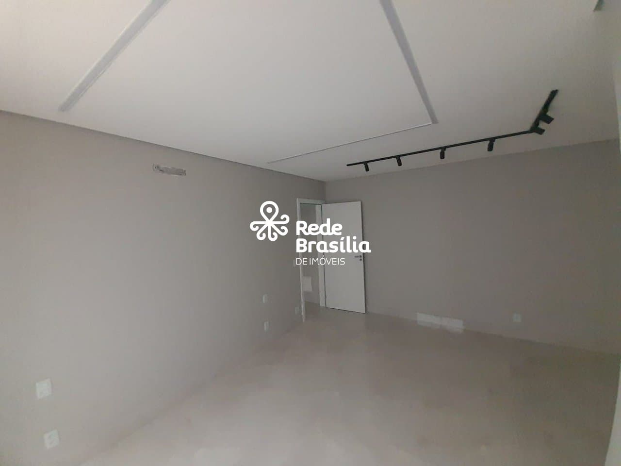 Imagem da propriedade UB1595 15